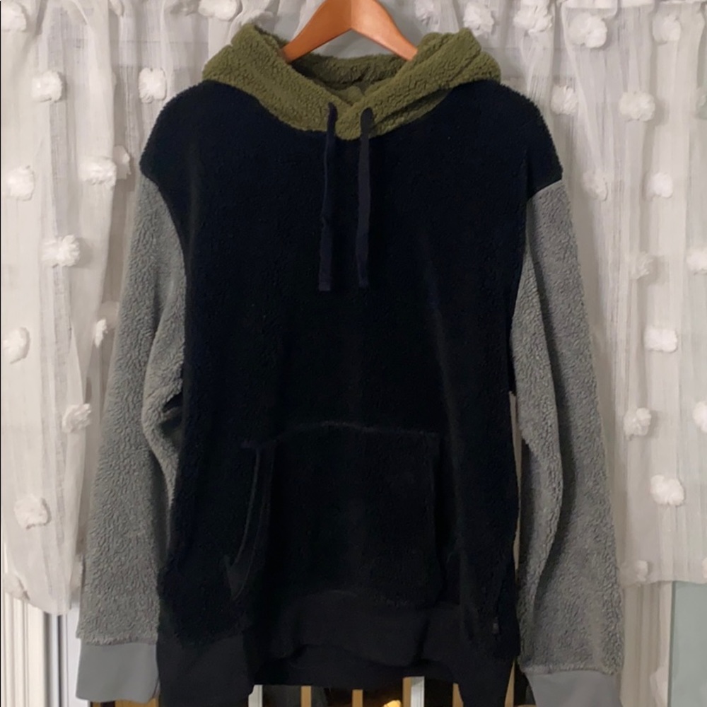 American Eagle Sweatshirt